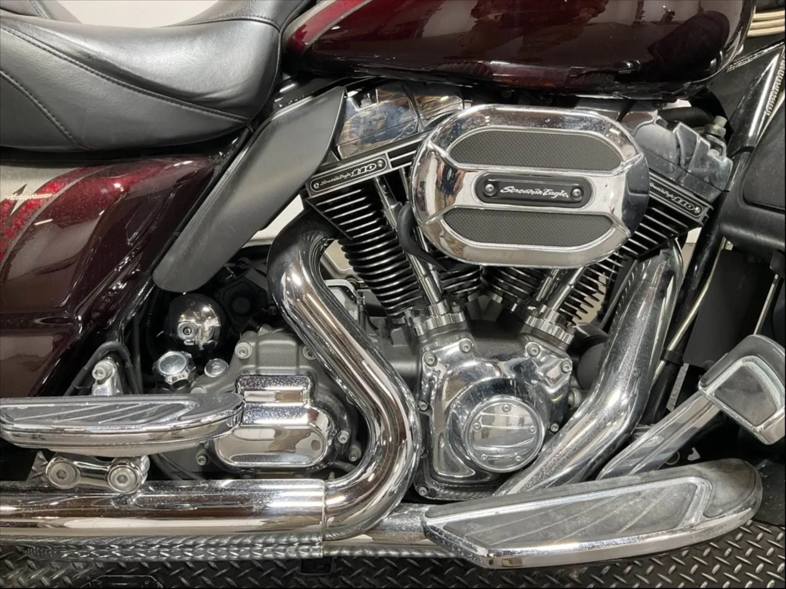 2015 Harley-Davidson CVO™ Screamin' Eagle Ultra Classic Limited FLHTKSE 110" Low Miles, Apes, and Detachable Tourpak $19,995 (In Transit)