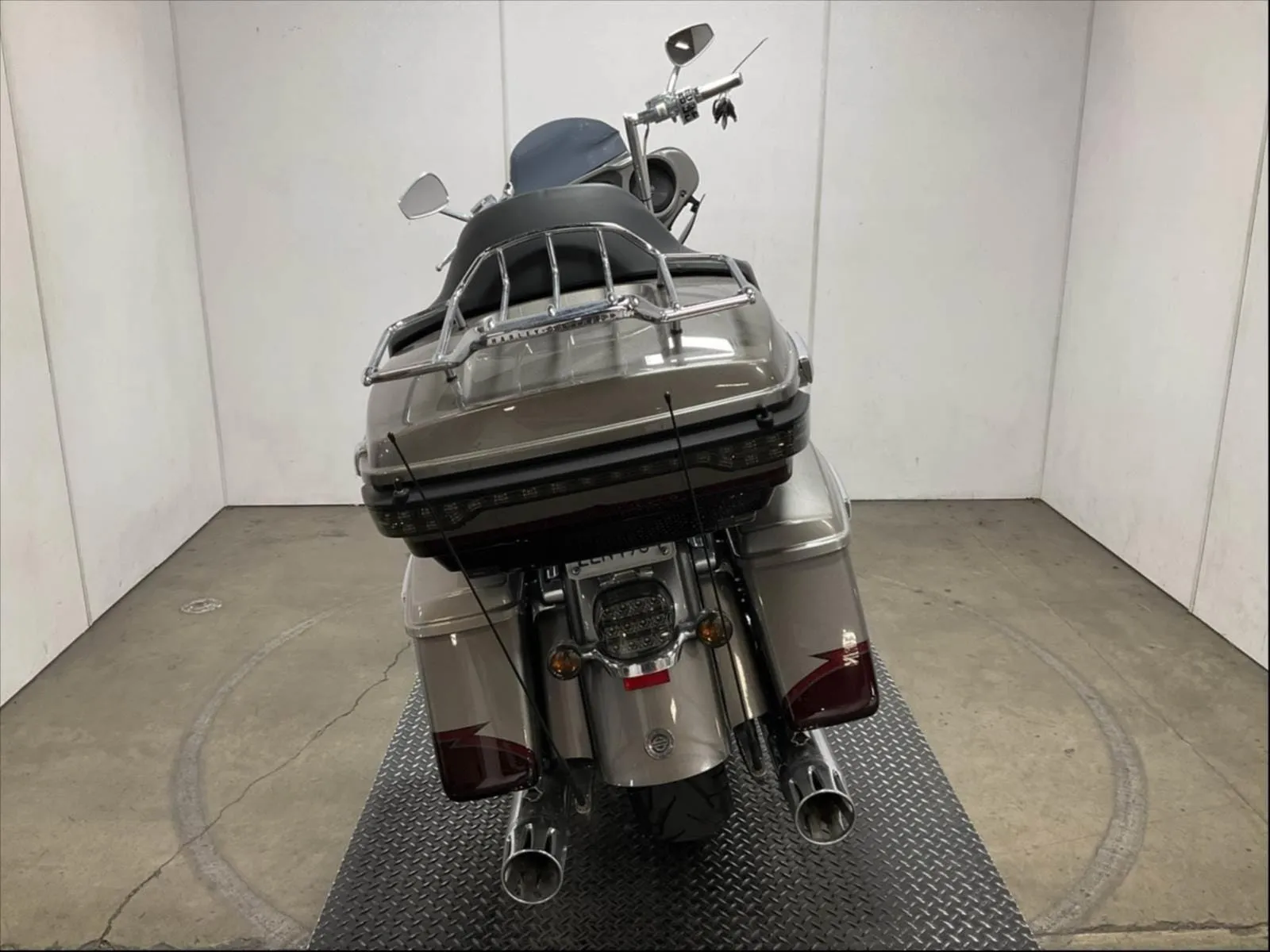 2015 Harley-Davidson CVO™ Screamin' Eagle Ultra Classic Limited FLHTKSE 110" Low Miles, Apes, and Detachable Tourpak $19,995 (In Transit)
