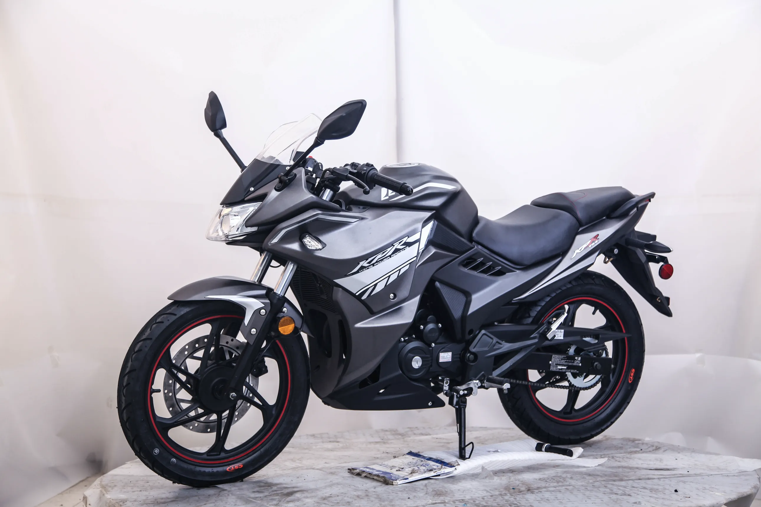 Lifan KPR 200 Motorcycle | 200cc EFI | Fuel-Injected LF200-10S | CARB APPROVED