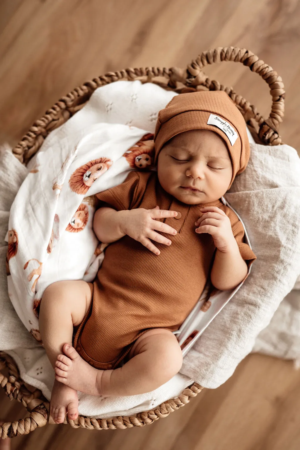 Ribbed Knotted Beanie - Chestnut