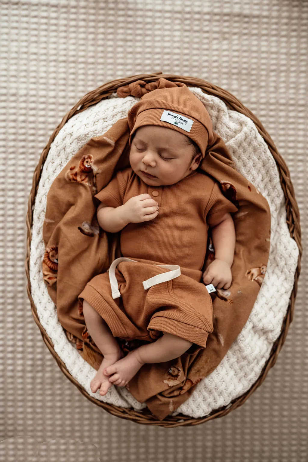Ribbed Knotted Beanie - Chestnut